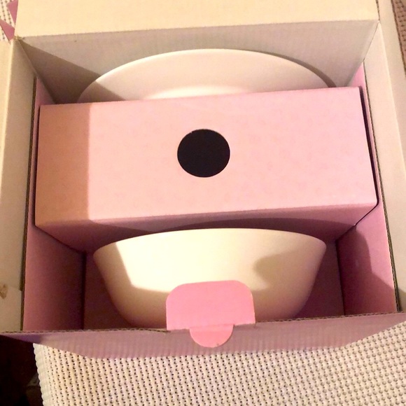 Peter Rabbit nursery set by Wedgwood. - Picture 8 of 8